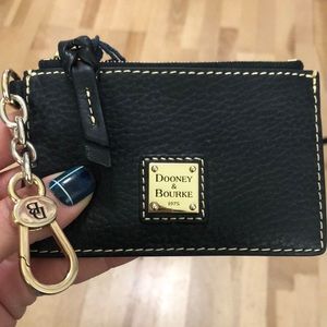 Dooney & Bourkey pebble grain black zip top card case with keychain